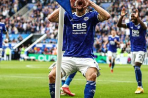  莱斯特城边路传中制胜,瓦尔迪头槌定乾坤