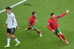  佛罗伦萨客场顽强逼平强敌展现韧性品格