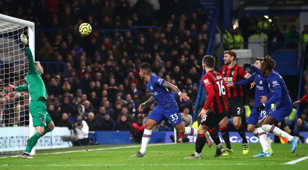  切尔西锋线集体迷失，水晶宫铁桶阵逼平豪门  