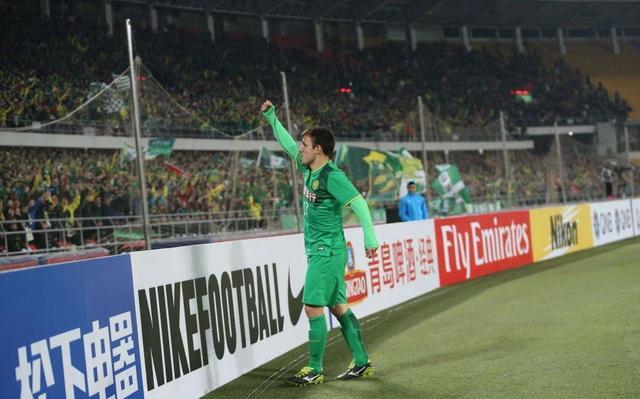  马赛核心中场远射建功助球队艰难拿下关键战役