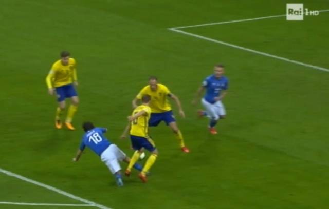  那不勒斯死亡三小强，奥斯梅恩领街舞式庆祝破门  